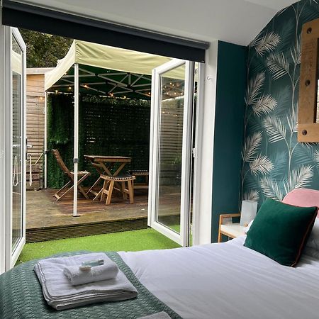 Stylish & Cosy Margate Escape With Hot Tub And Log Burner Dogs Welcome Luaran gambar