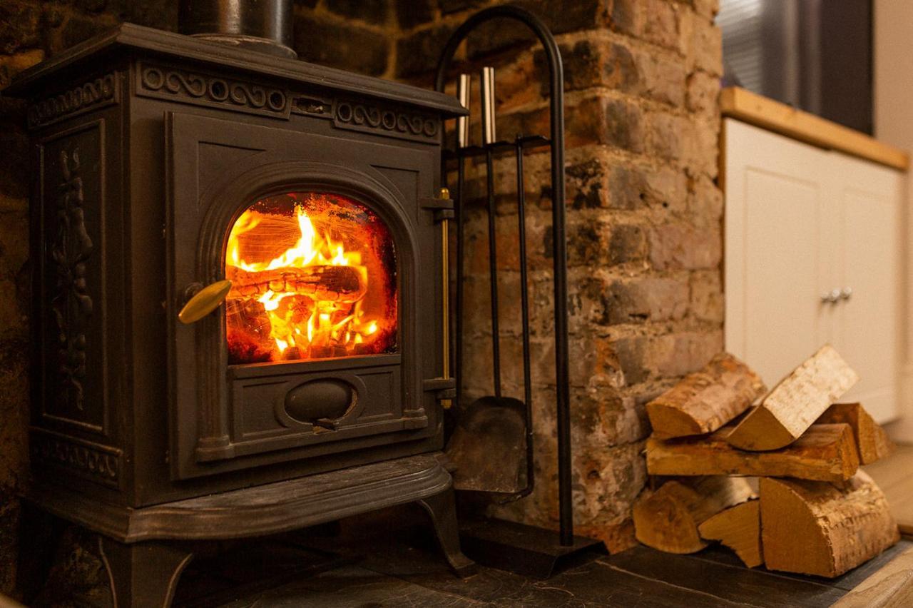 Stylish & Cosy Margate Escape With Hot Tub And Log Burner Dogs Welcome Luaran gambar