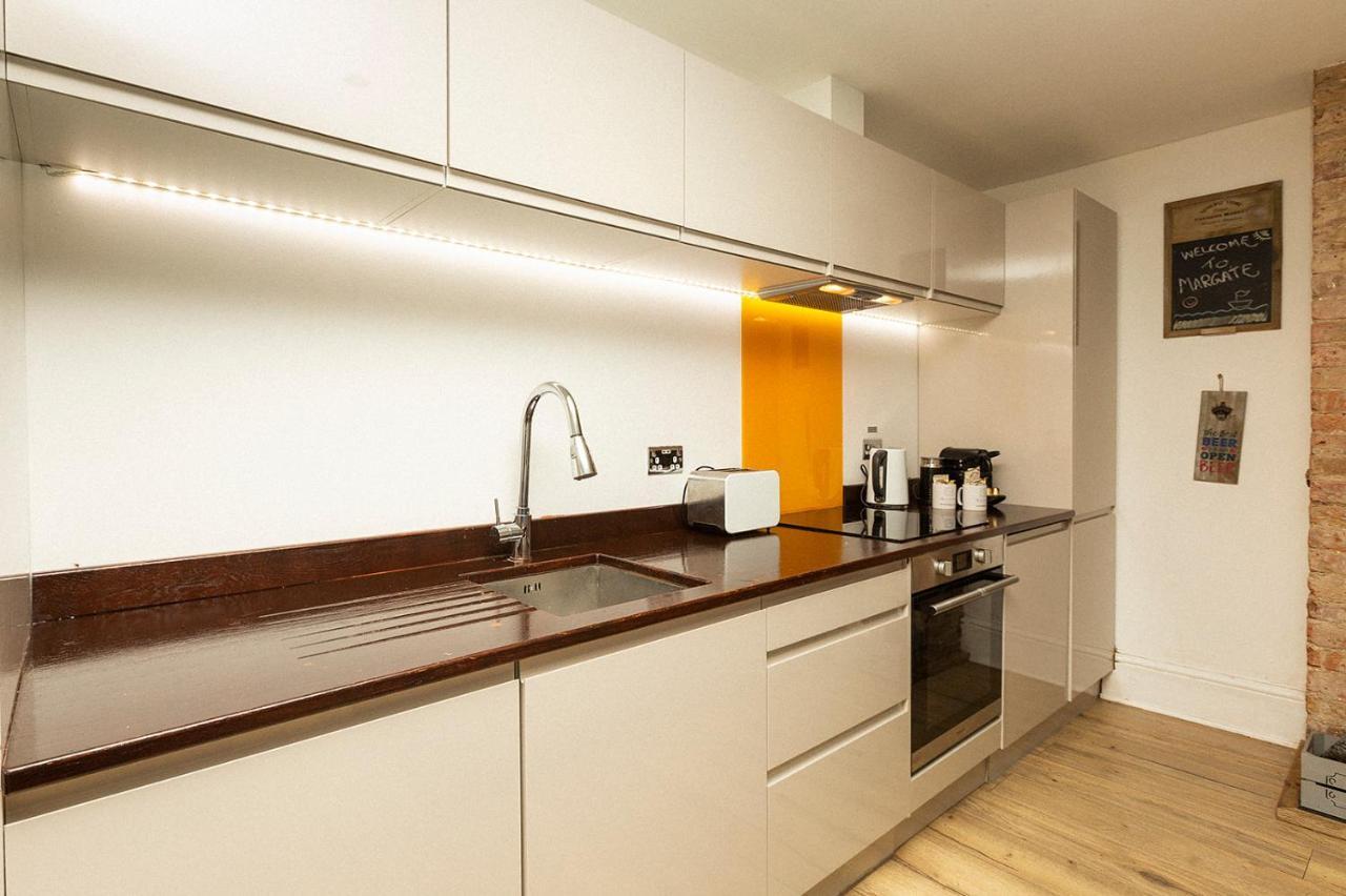 Stylish & Cosy Margate Escape With Hot Tub And Log Burner Dogs Welcome Luaran gambar